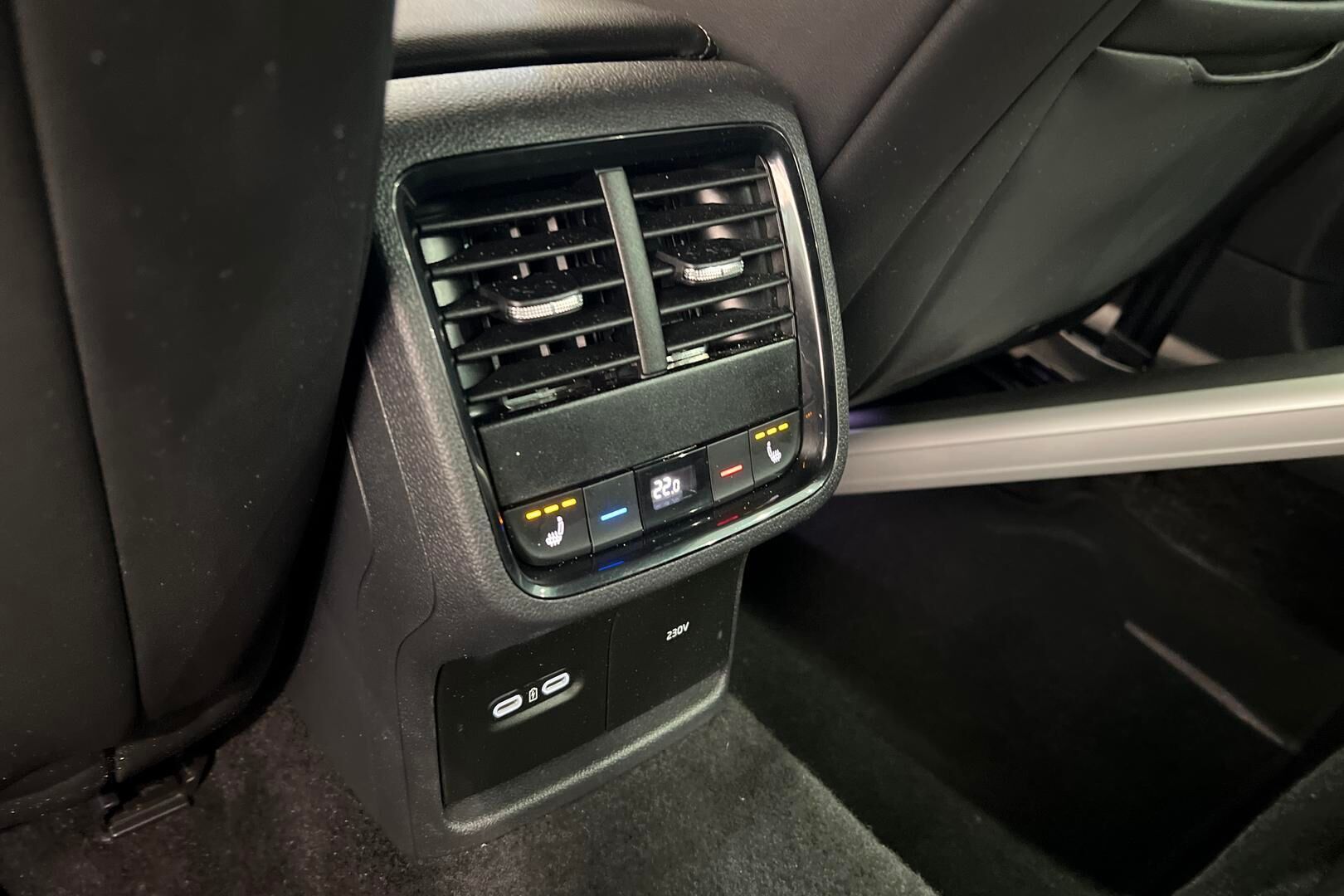 SKODA OCTAVIA iso kuva 39