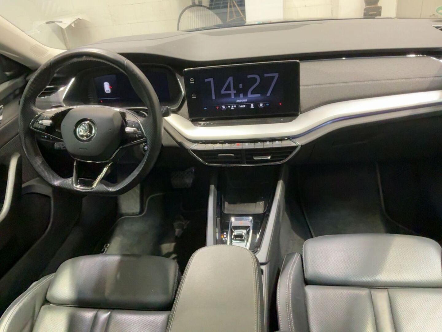 SKODA OCTAVIA iso kuva 2