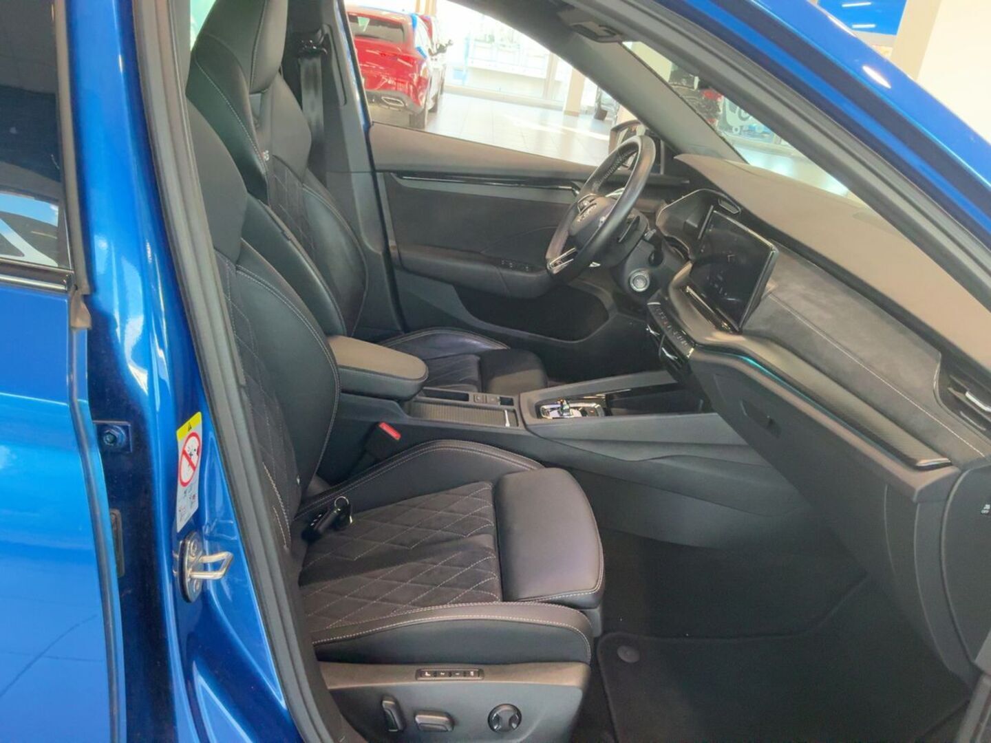 SKODA OCTAVIA iso kuva 1