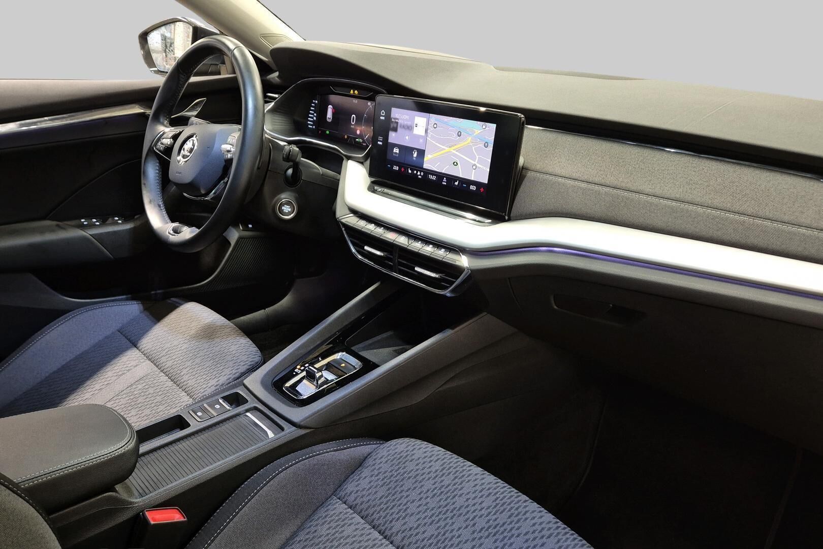 SKODA OCTAVIA iso kuva 4