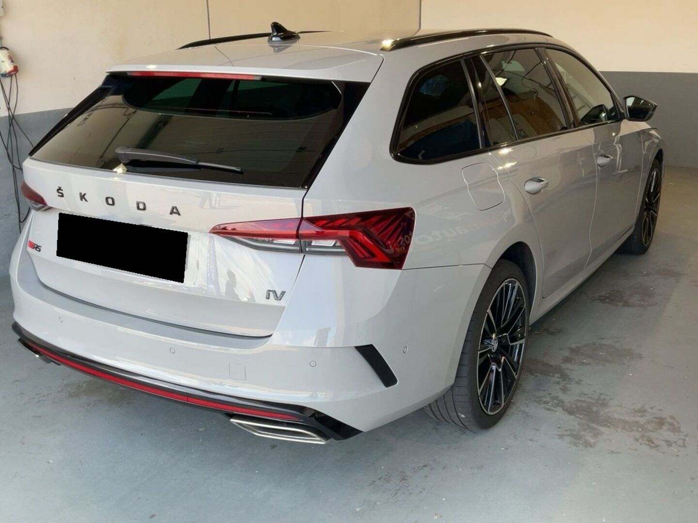 SKODA OCTAVIA iso kuva 1