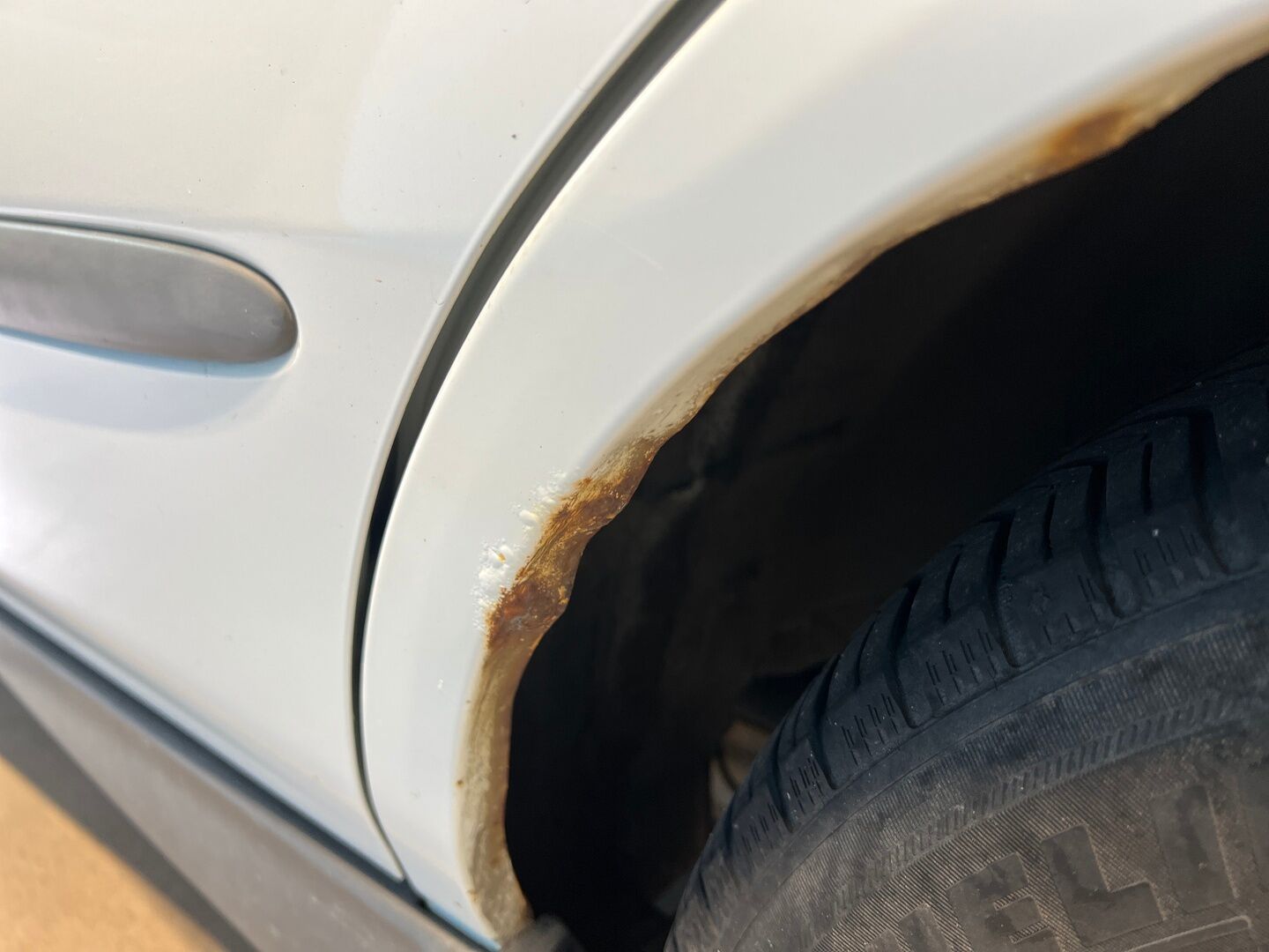 Nissan Almera Tino iso kuva 16