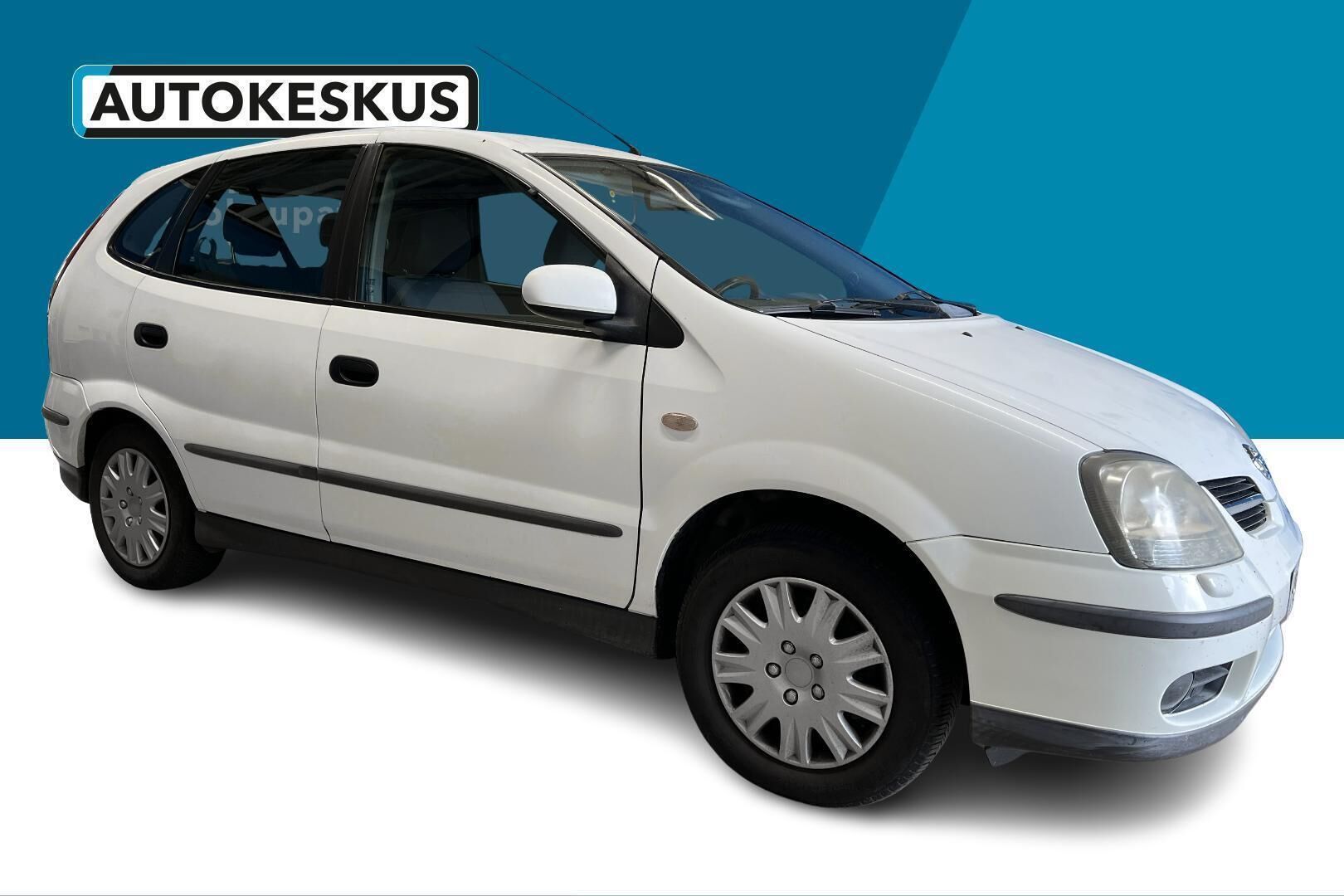 Nissan Almera Tino iso kuva 3