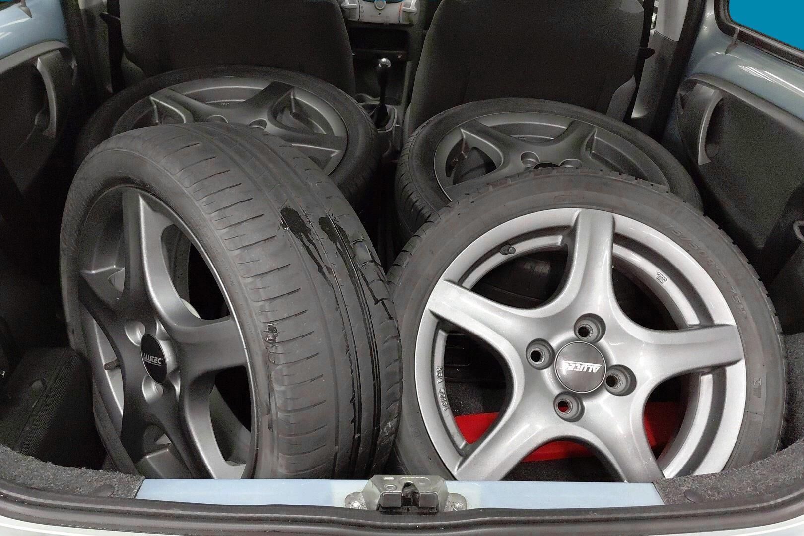 Toyota AYGO iso kuva 10