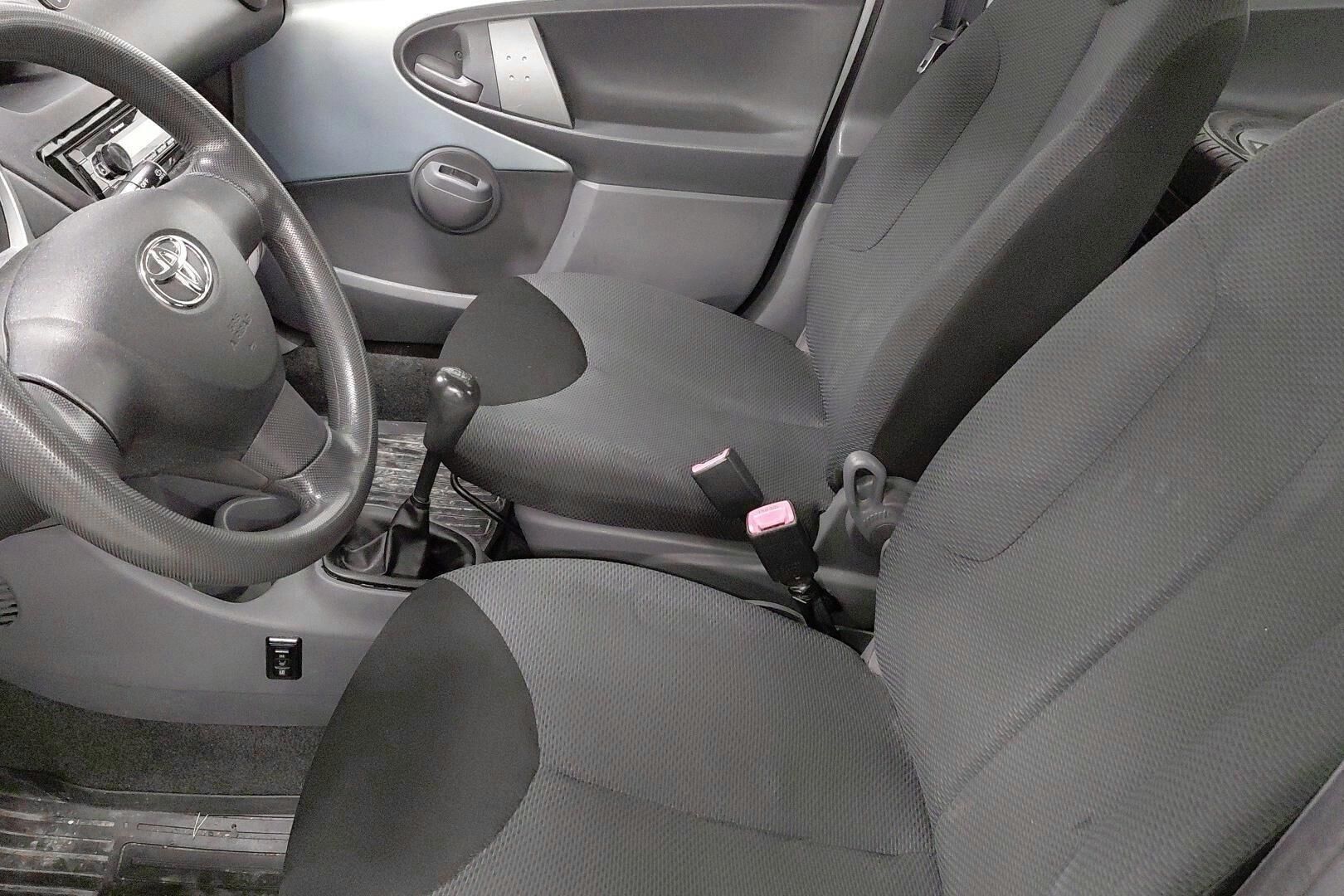 Toyota AYGO iso kuva 7