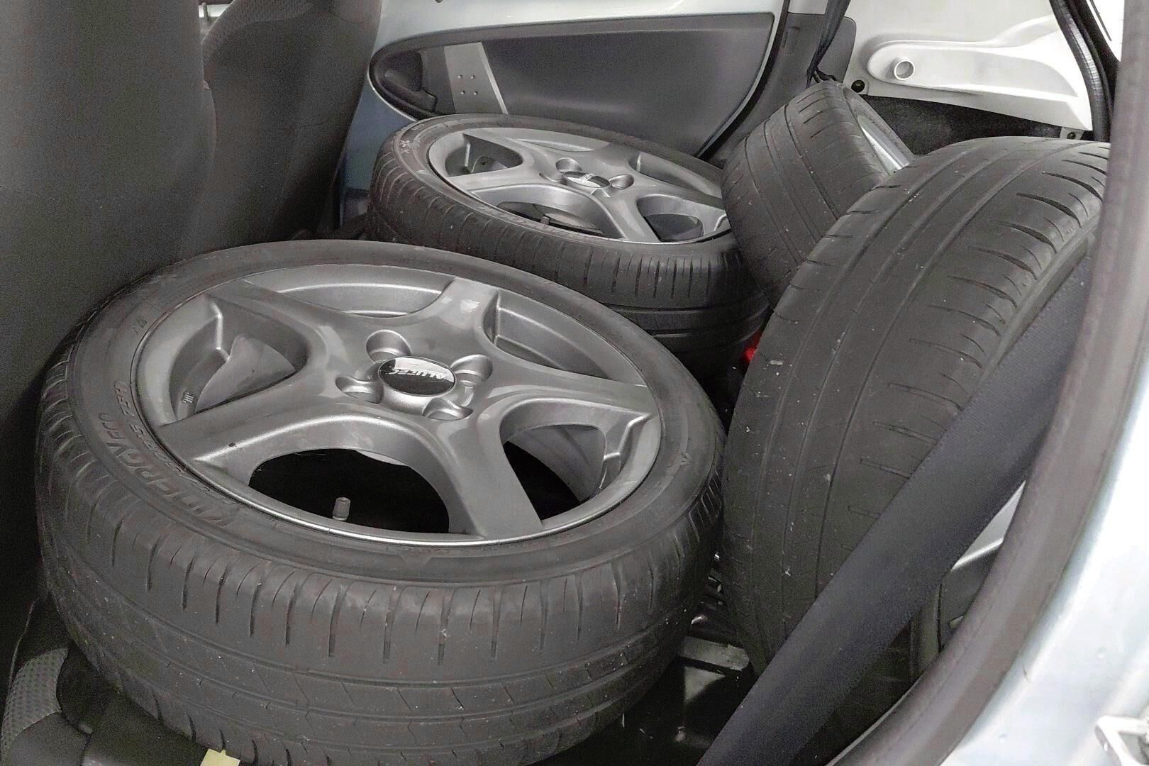 Toyota AYGO iso kuva 8