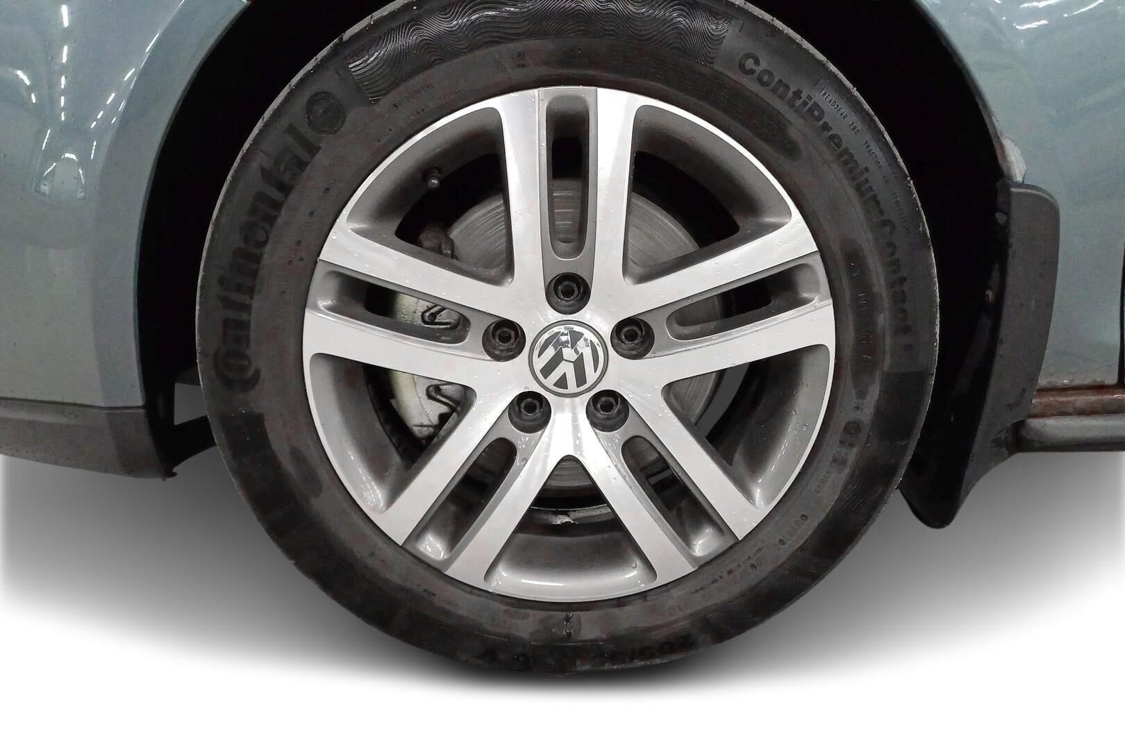 Volkswagen Jetta iso kuva 12