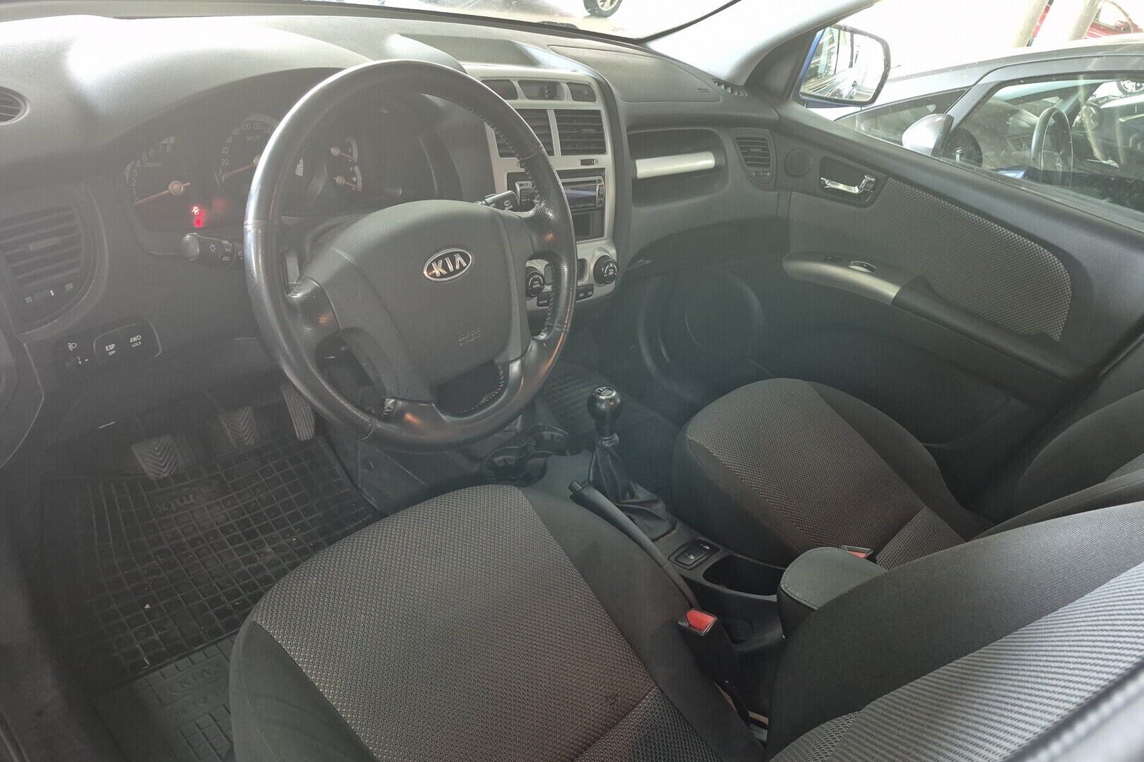 Kia Sportage iso kuva 1