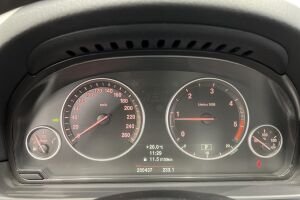 BMW 5-SARJA esikatselu 13