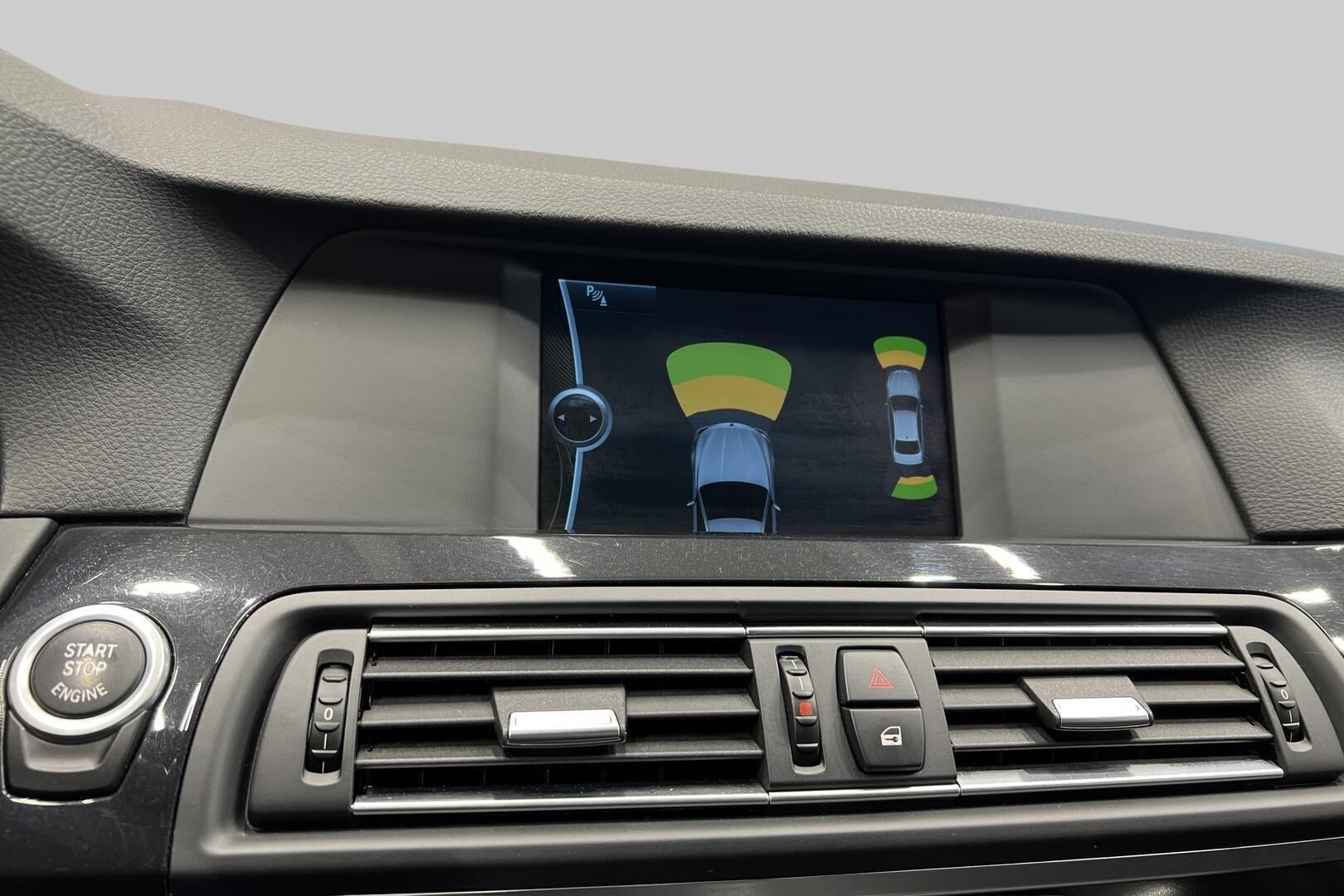 BMW 5-SARJA iso kuva 14