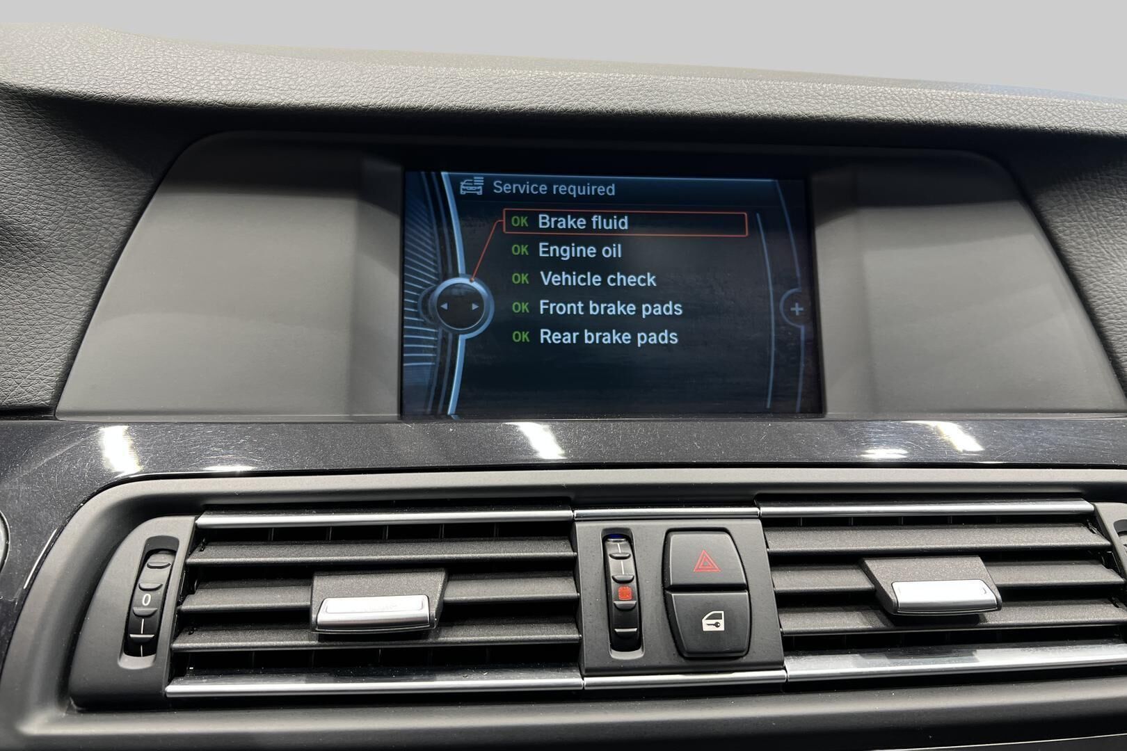 BMW 5-SARJA iso kuva 15