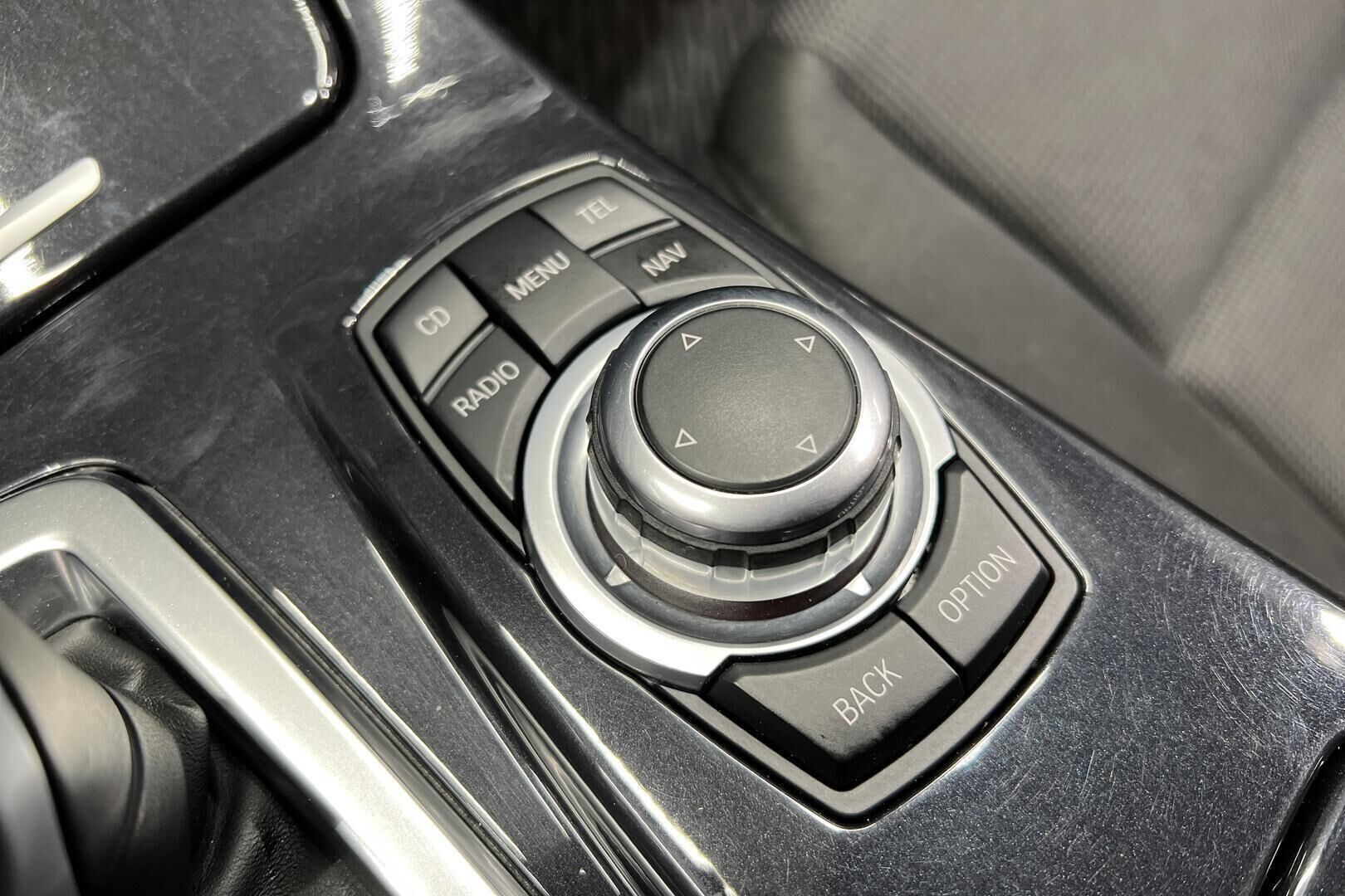 BMW 5-SARJA iso kuva 19