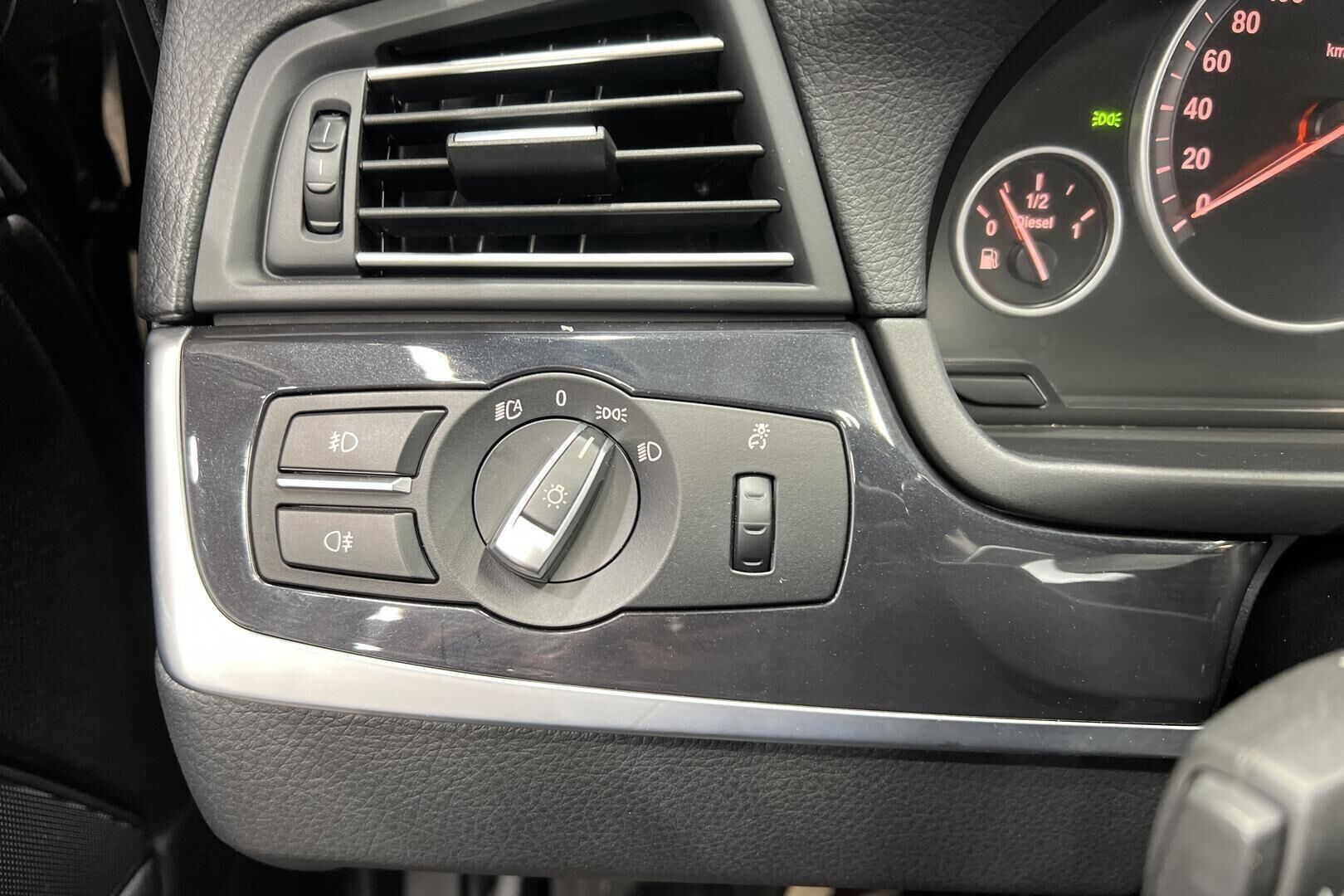 BMW 5-SARJA iso kuva 29