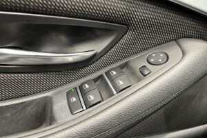 BMW 5-SARJA esikatselu 22