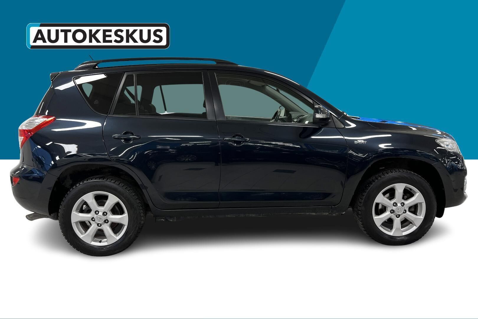 Toyota RAV4 iso kuva 4