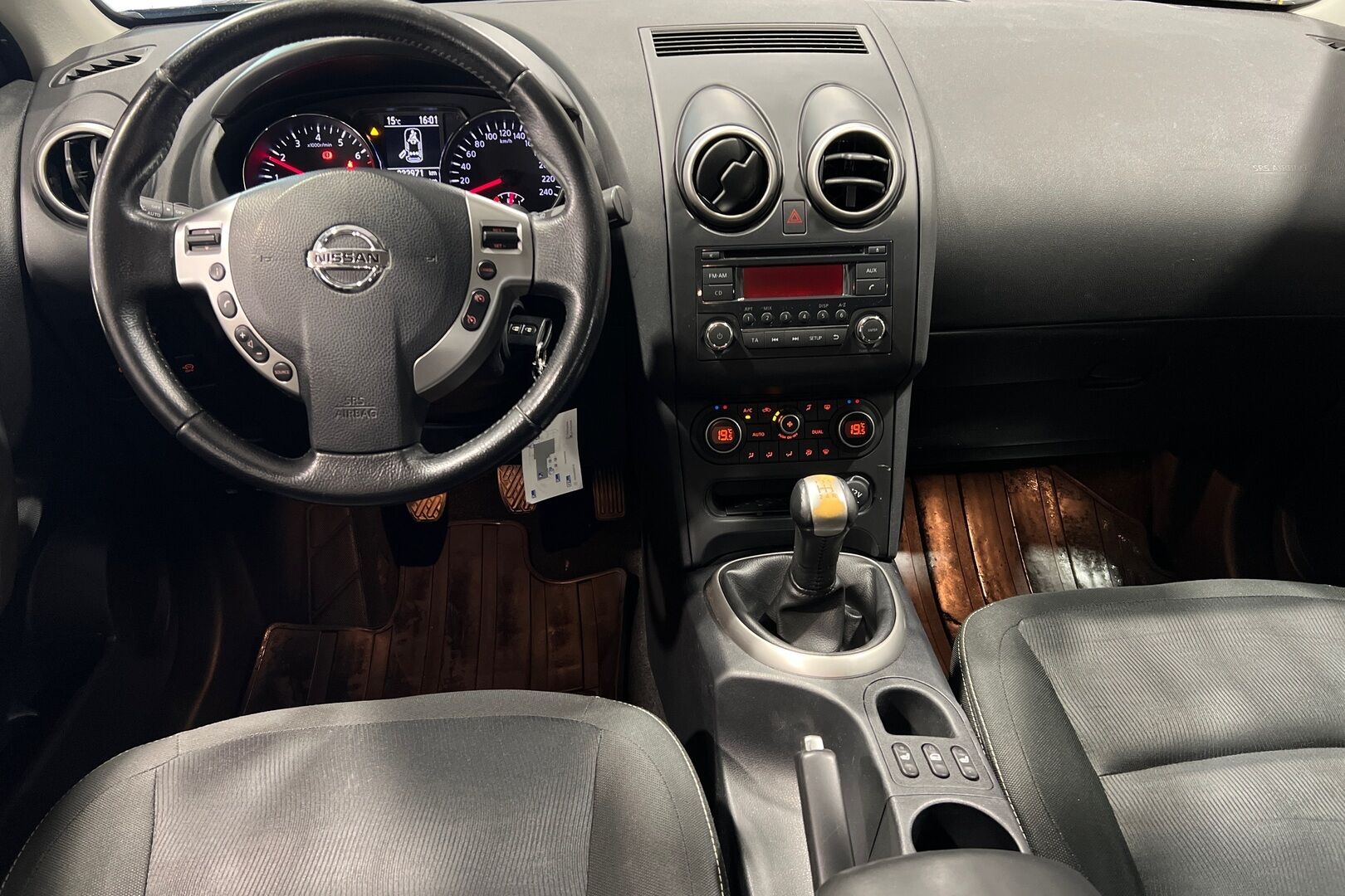 Nissan Qashqai iso kuva 6
