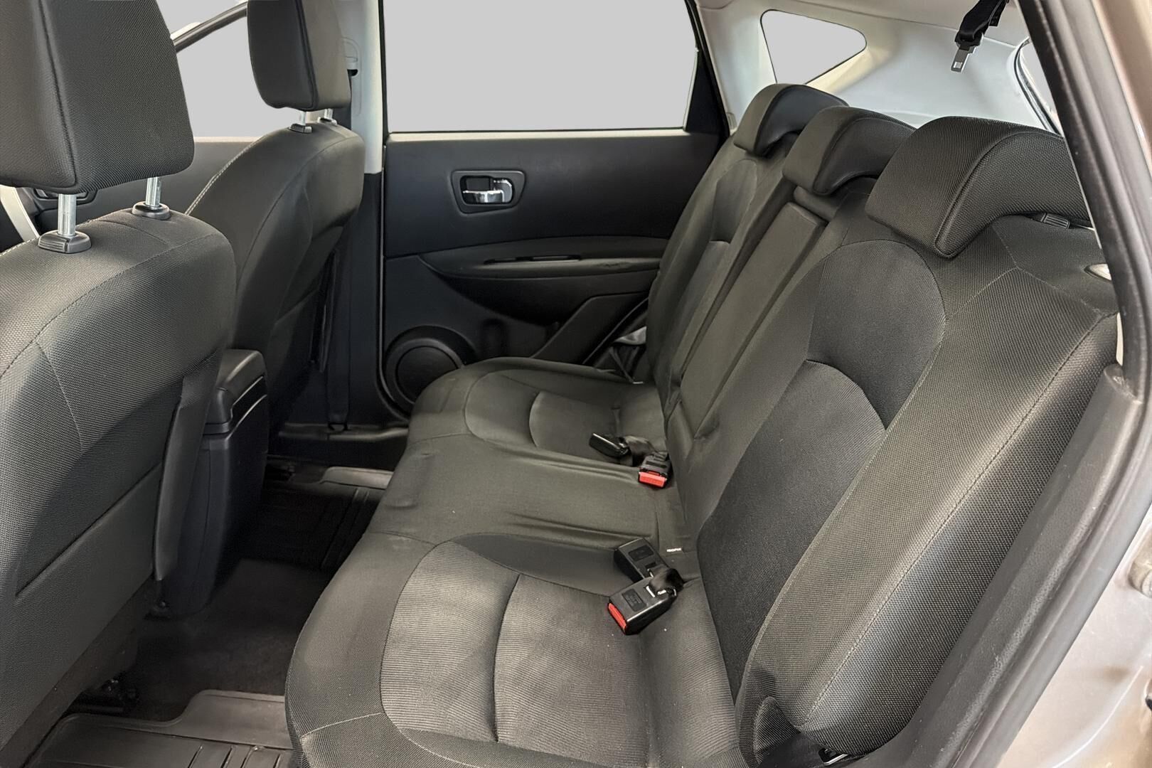 Nissan Qashqai iso kuva 10