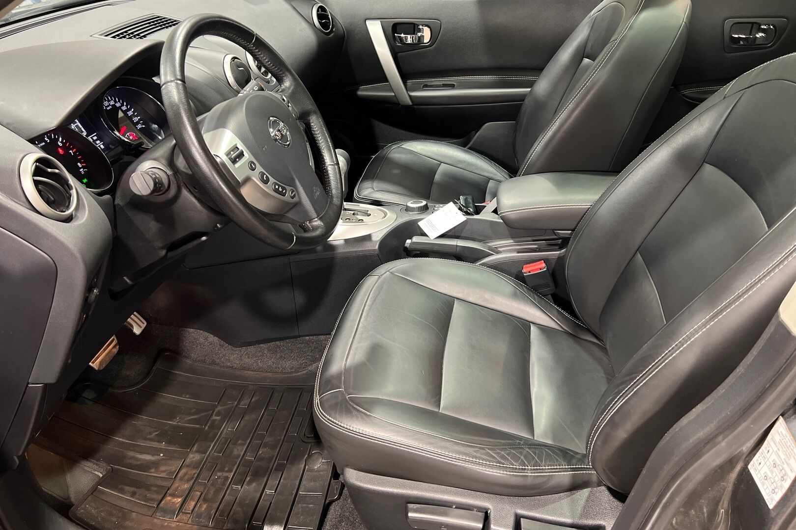 Nissan Qashqai iso kuva 4