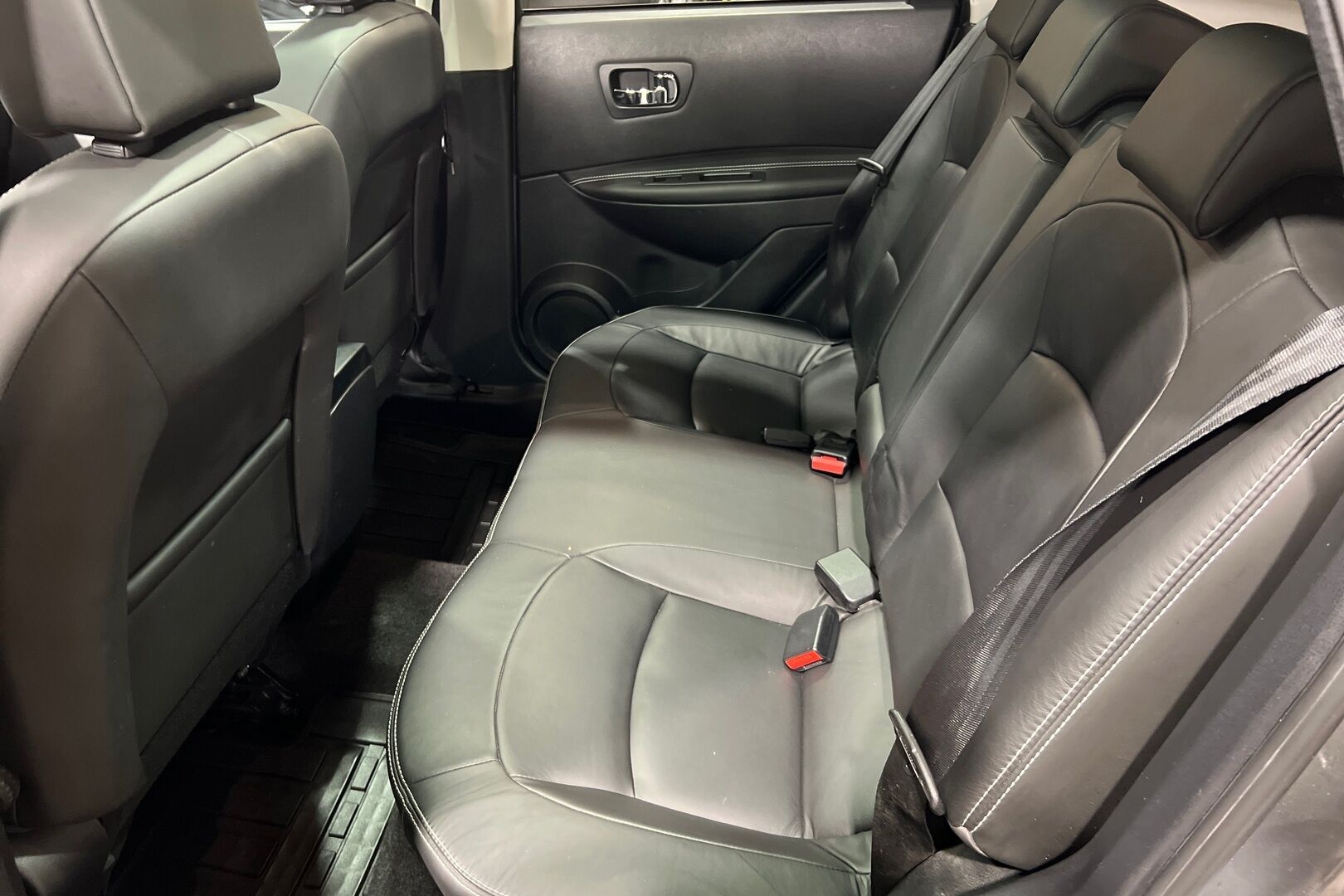 Nissan Qashqai iso kuva 8