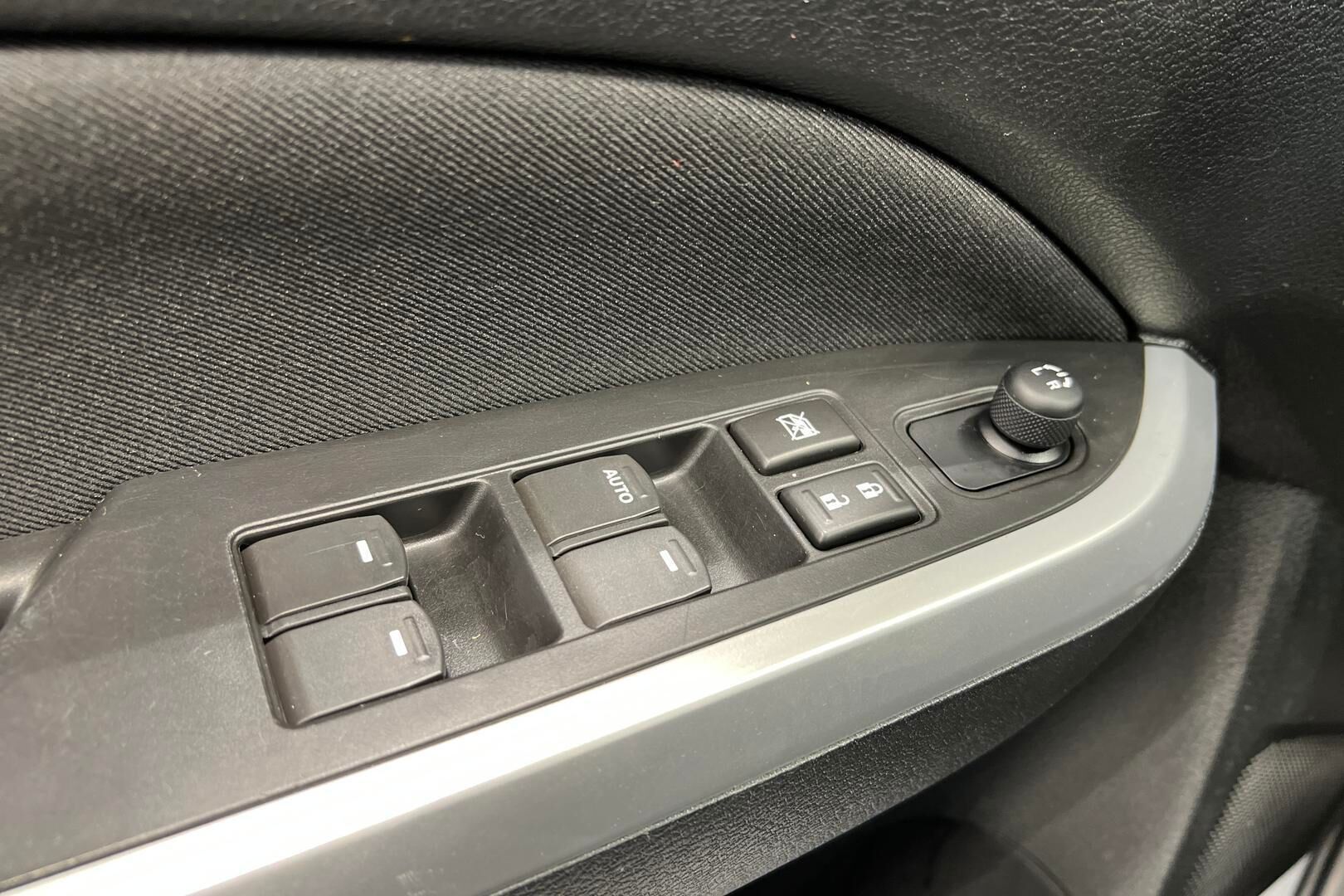 Suzuki Vitara iso kuva 15
