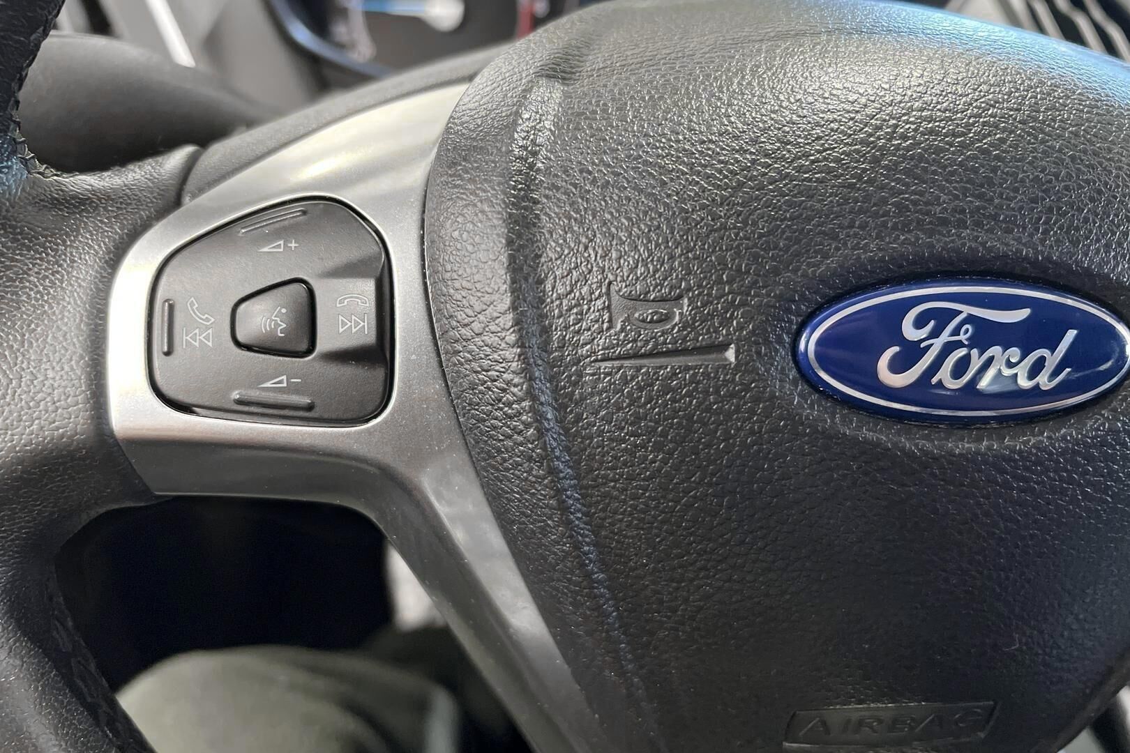 Ford B-Max iso kuva 20