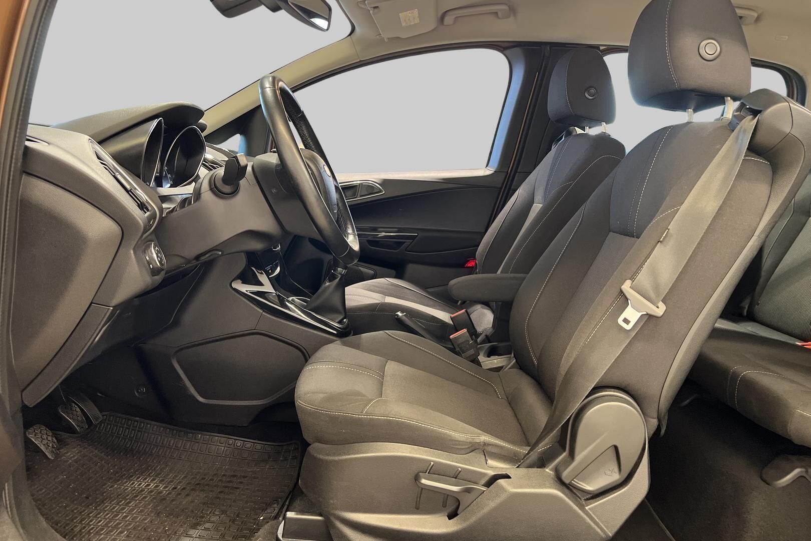 Ford B-Max iso kuva 9