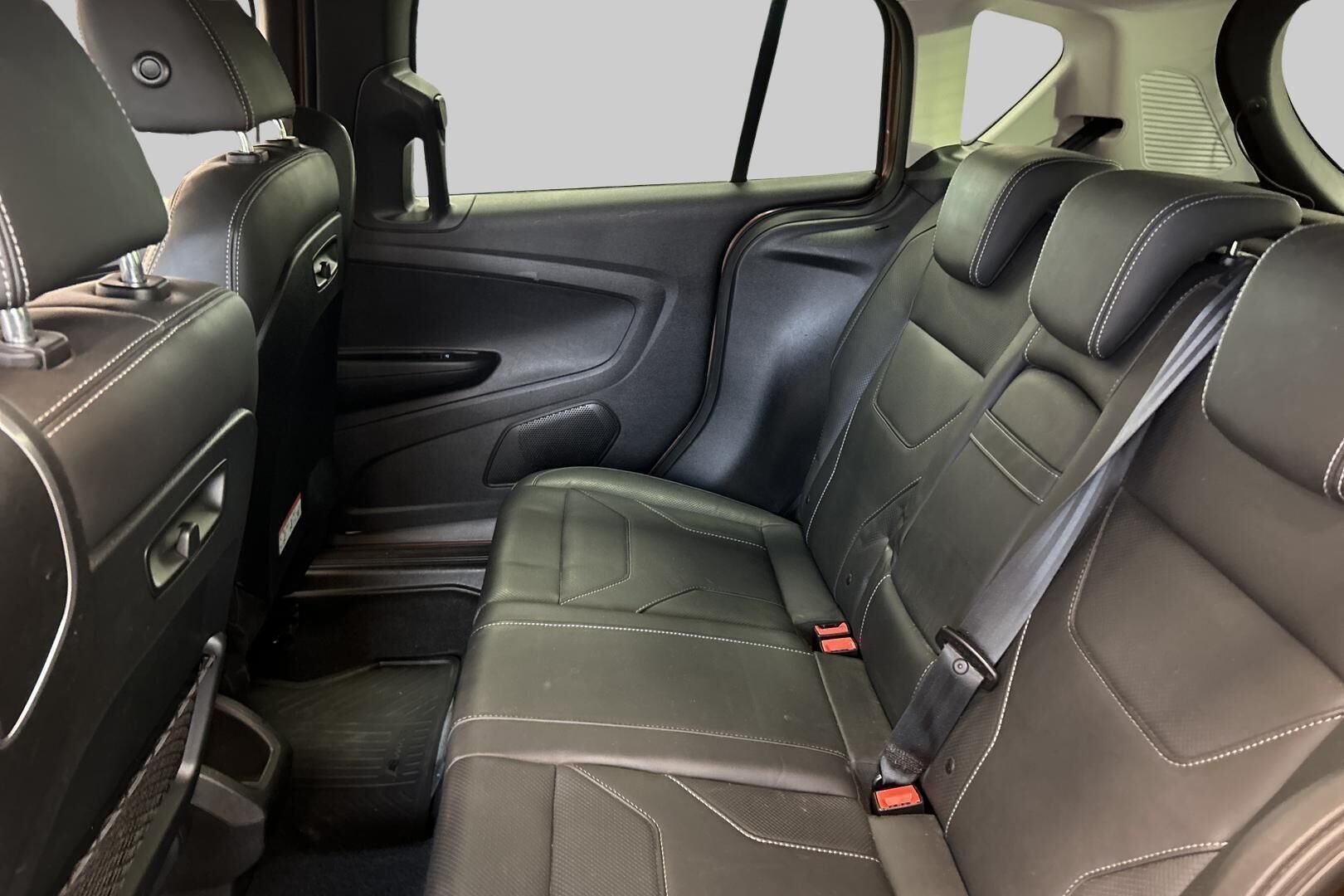 Ford B-Max iso kuva 11