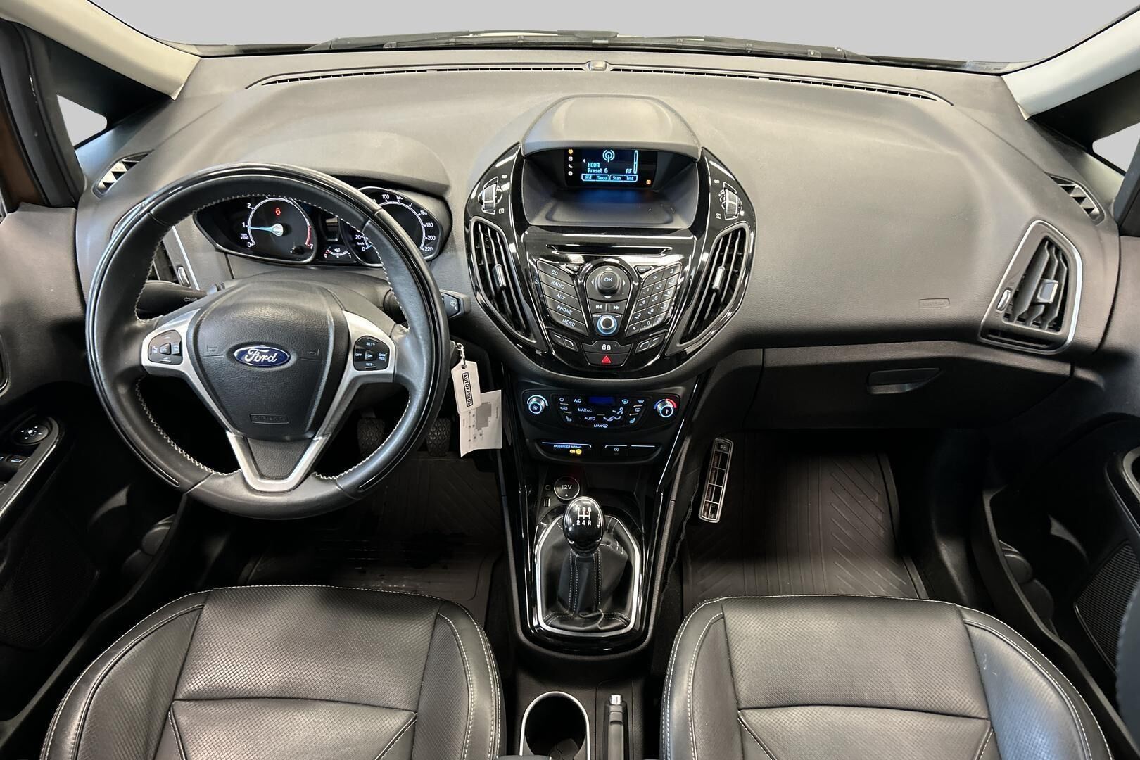 Ford B-Max iso kuva 12