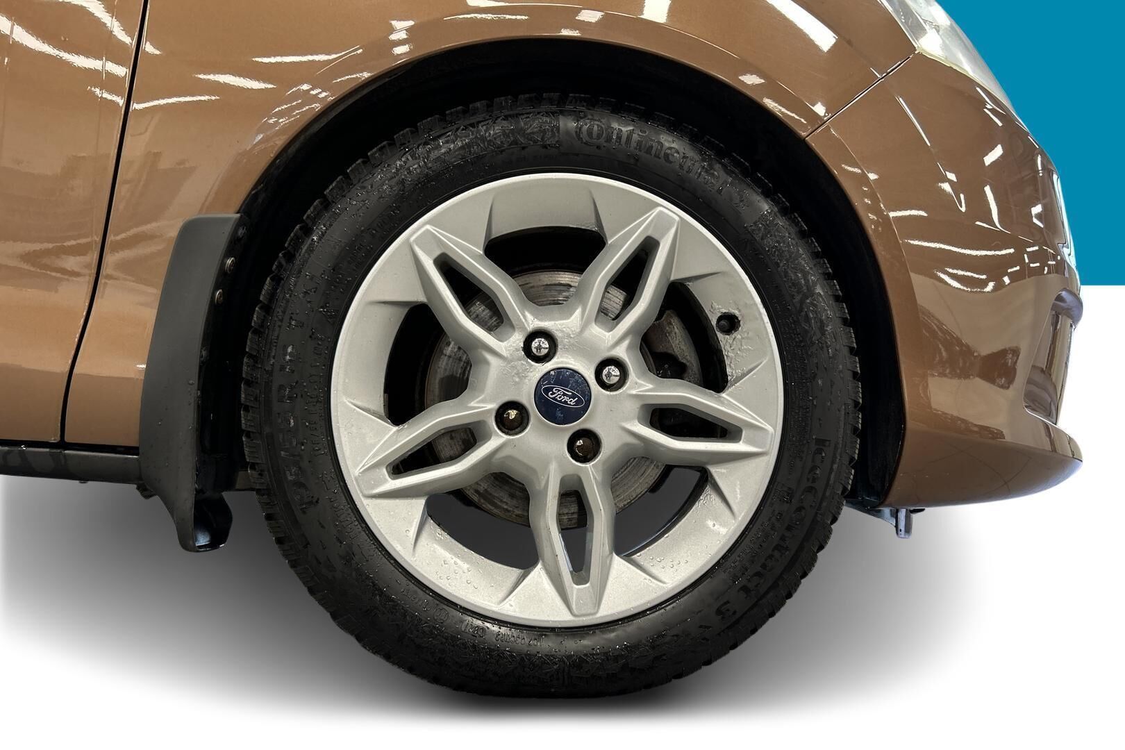 Ford B-Max iso kuva 14