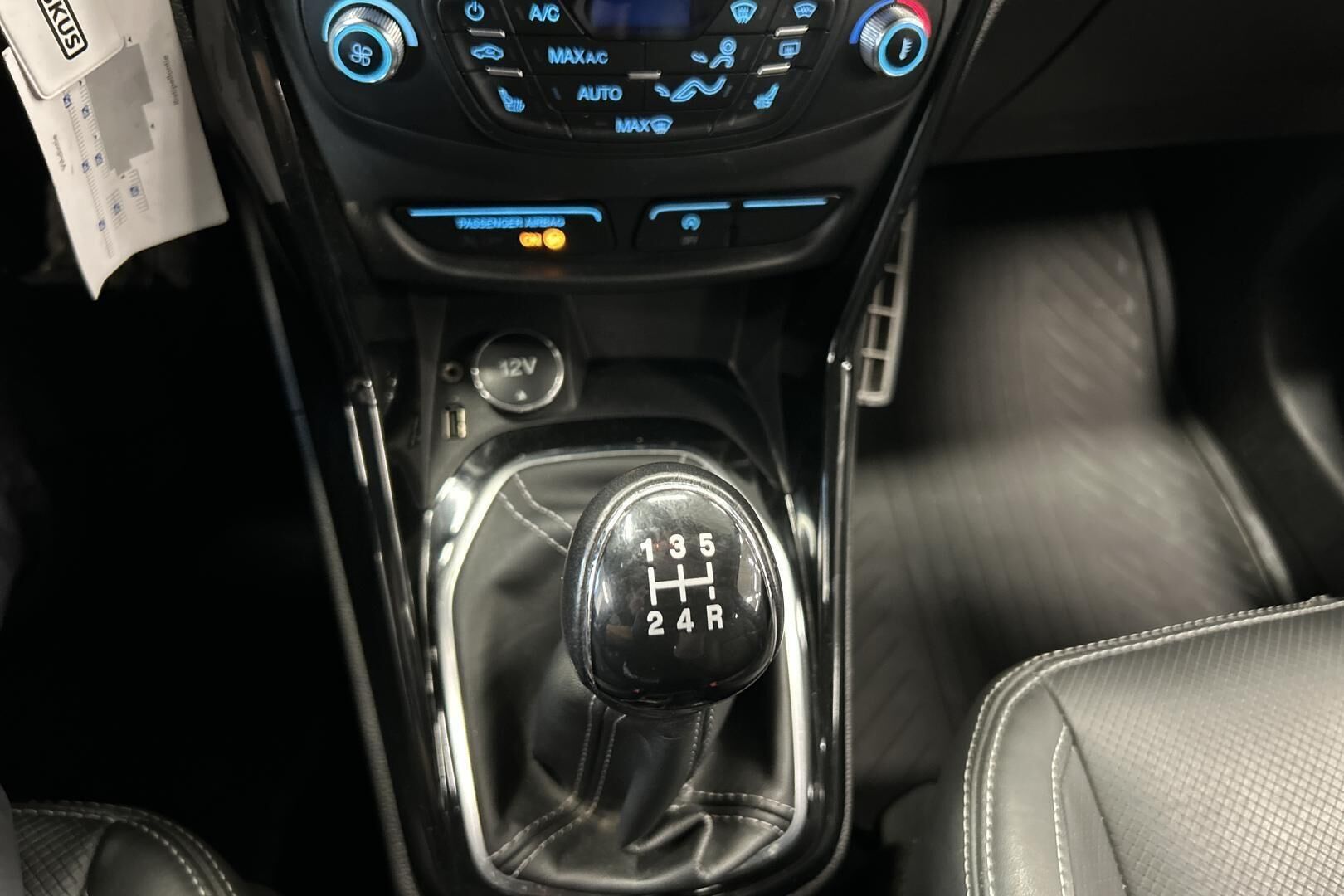 Ford B-Max iso kuva 19