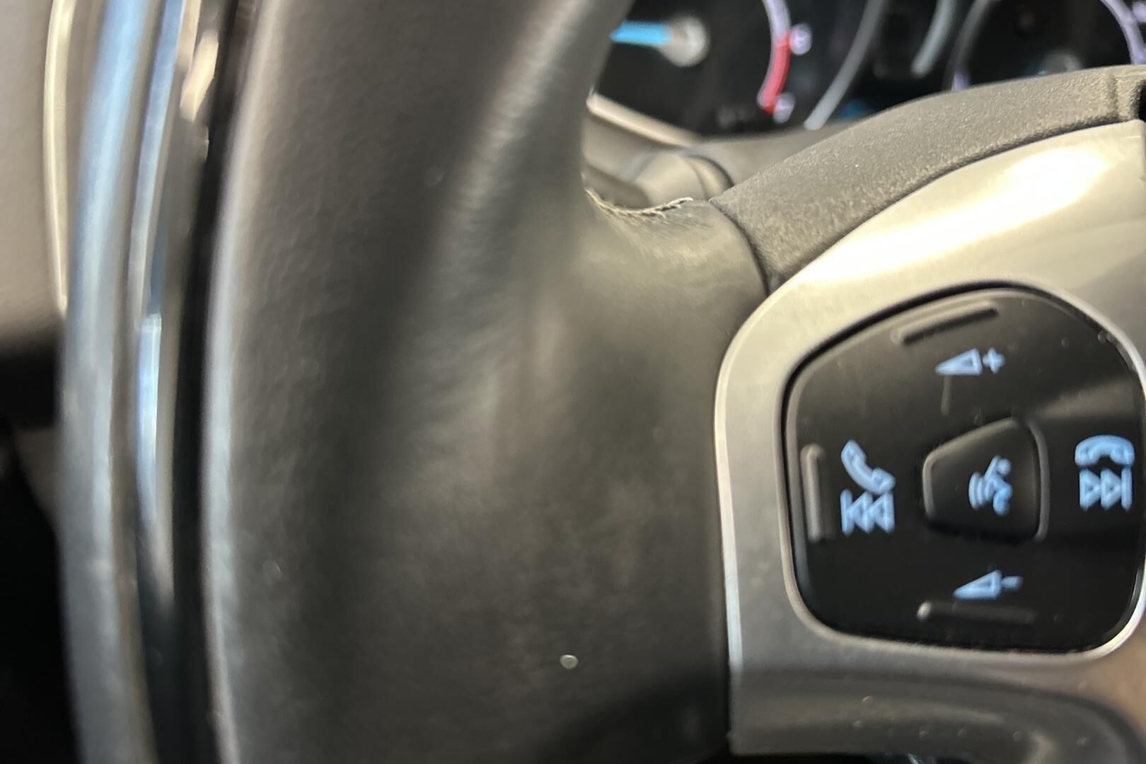 Ford B-Max iso kuva 21