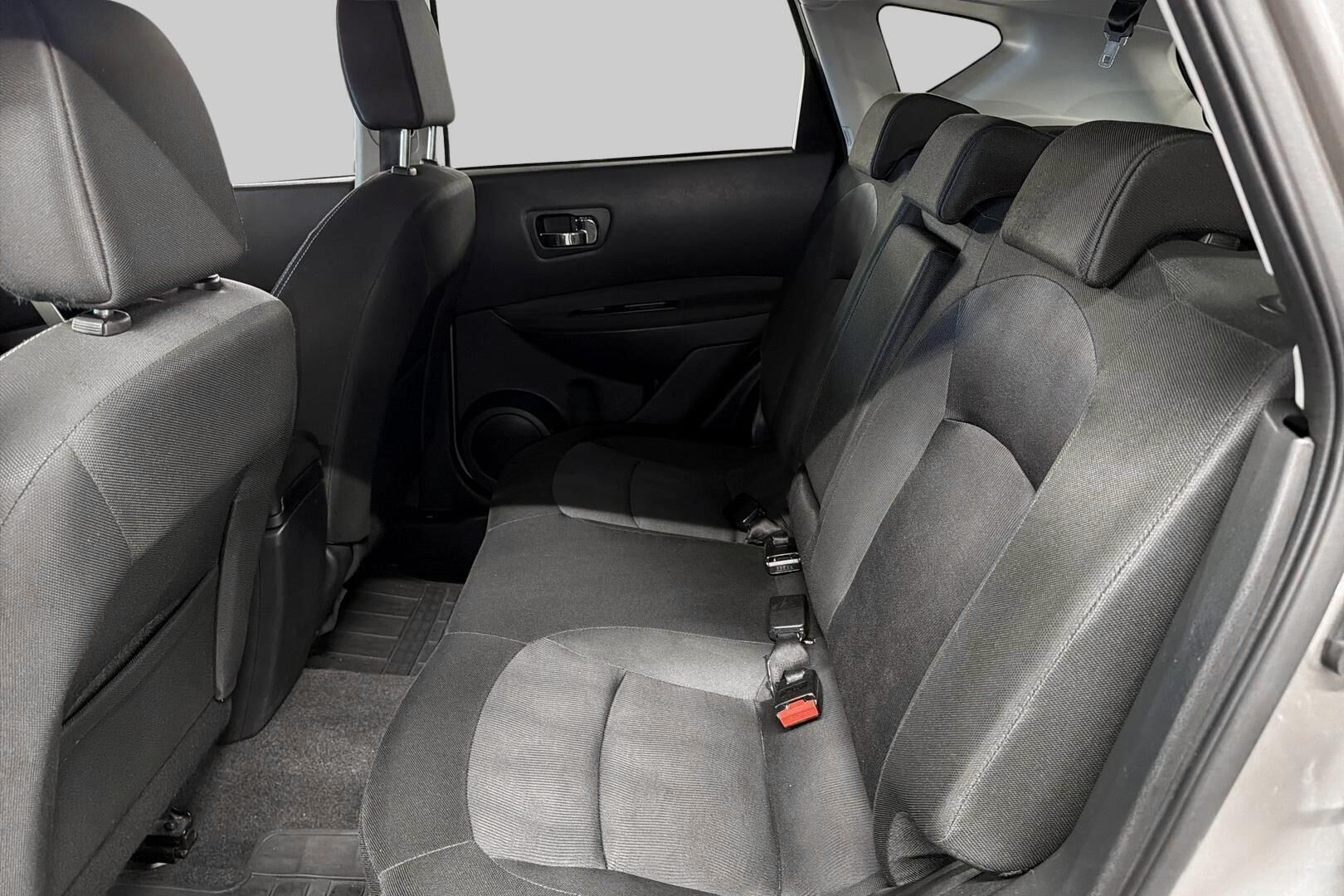 Nissan Qashqai iso kuva 10