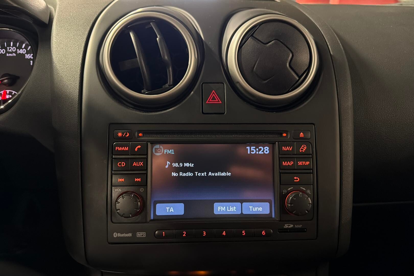 Nissan Qashqai iso kuva 22