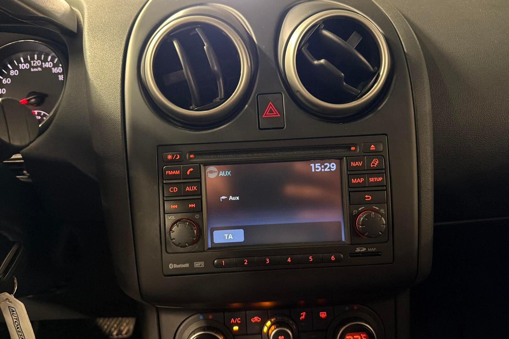 Nissan Qashqai iso kuva 23