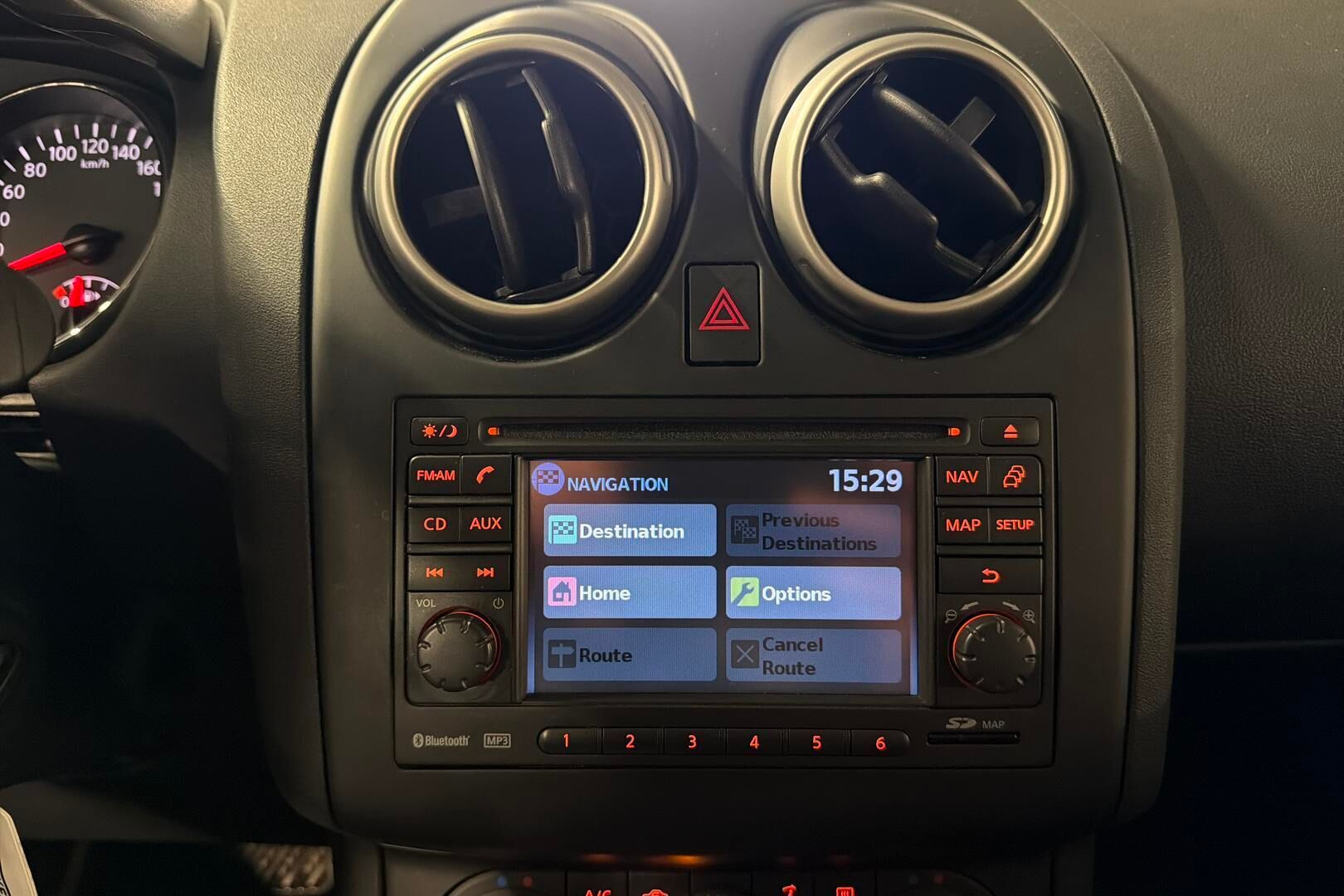 Nissan Qashqai iso kuva 24