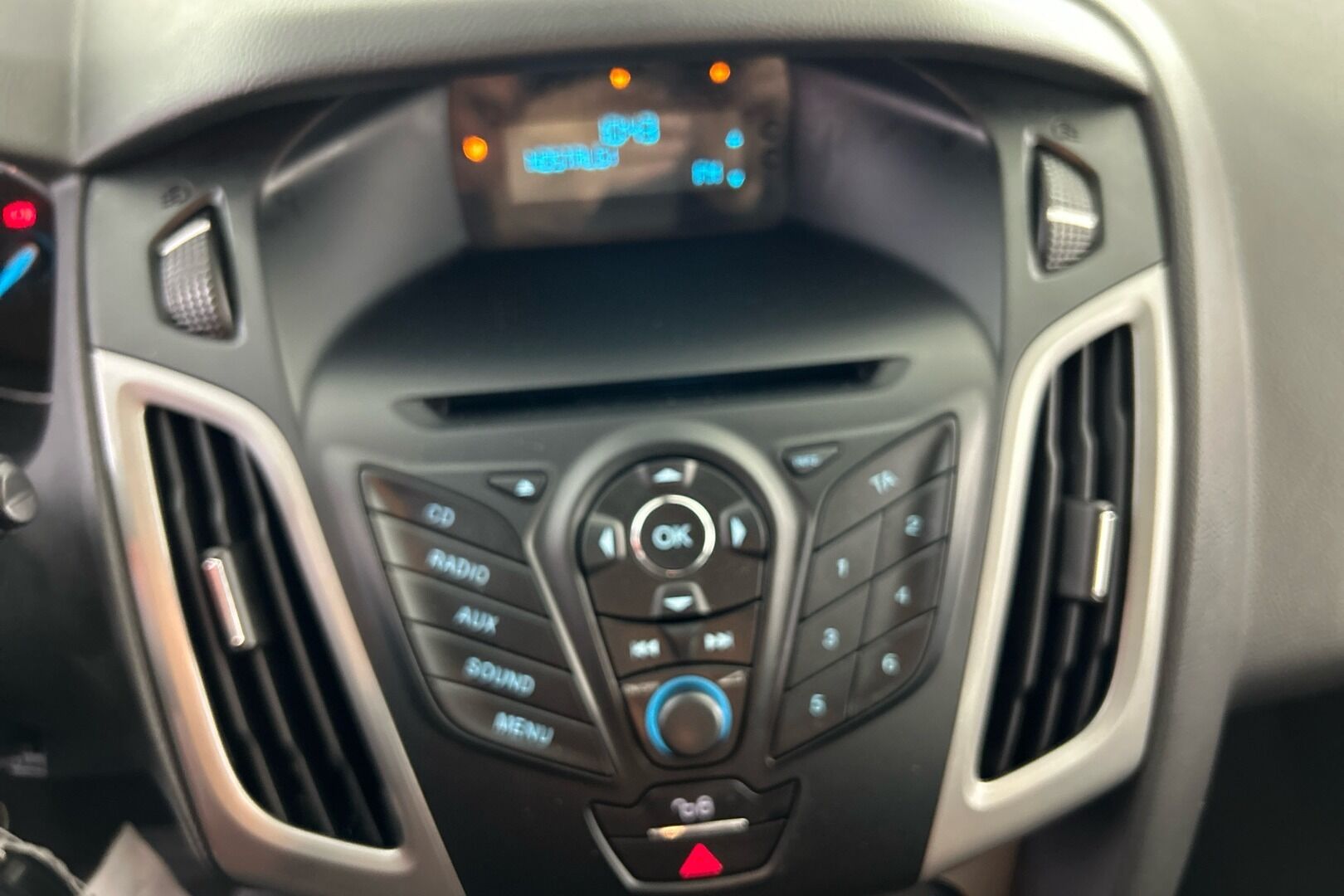 Ford Focus iso kuva 10