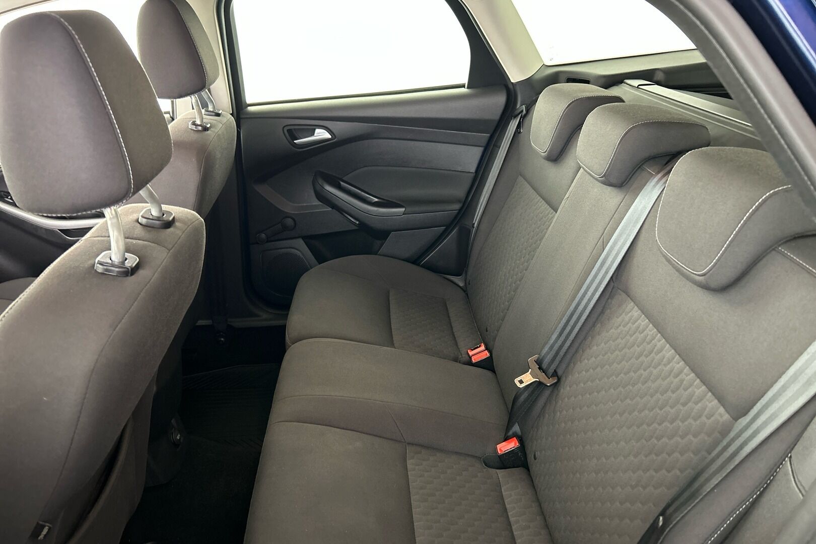 Ford Focus iso kuva 4
