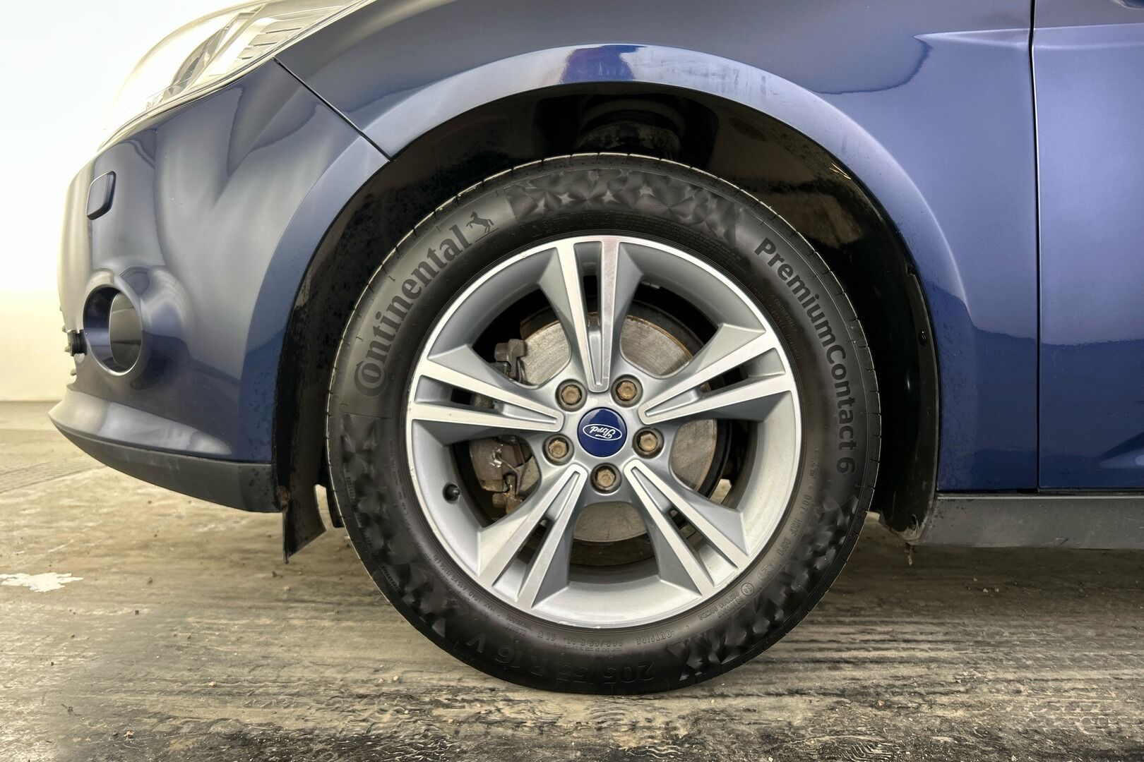 Ford Focus iso kuva 7