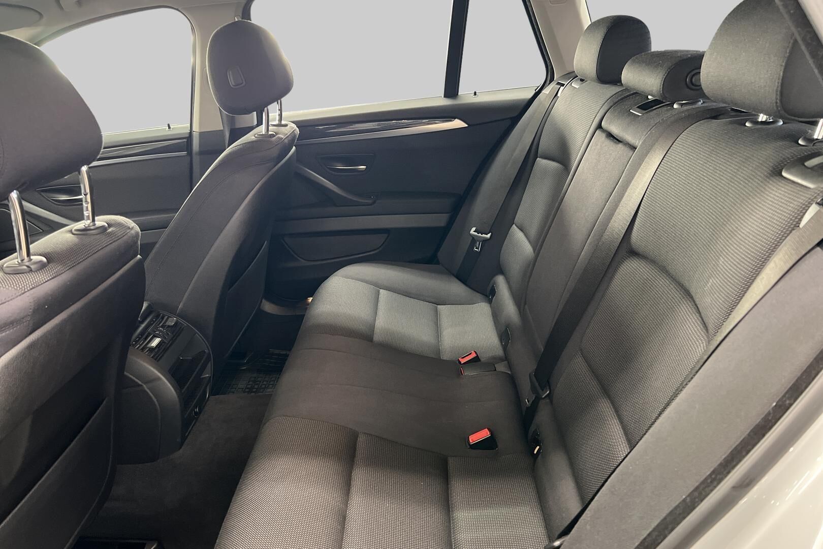 BMW 5-sarja iso kuva 14