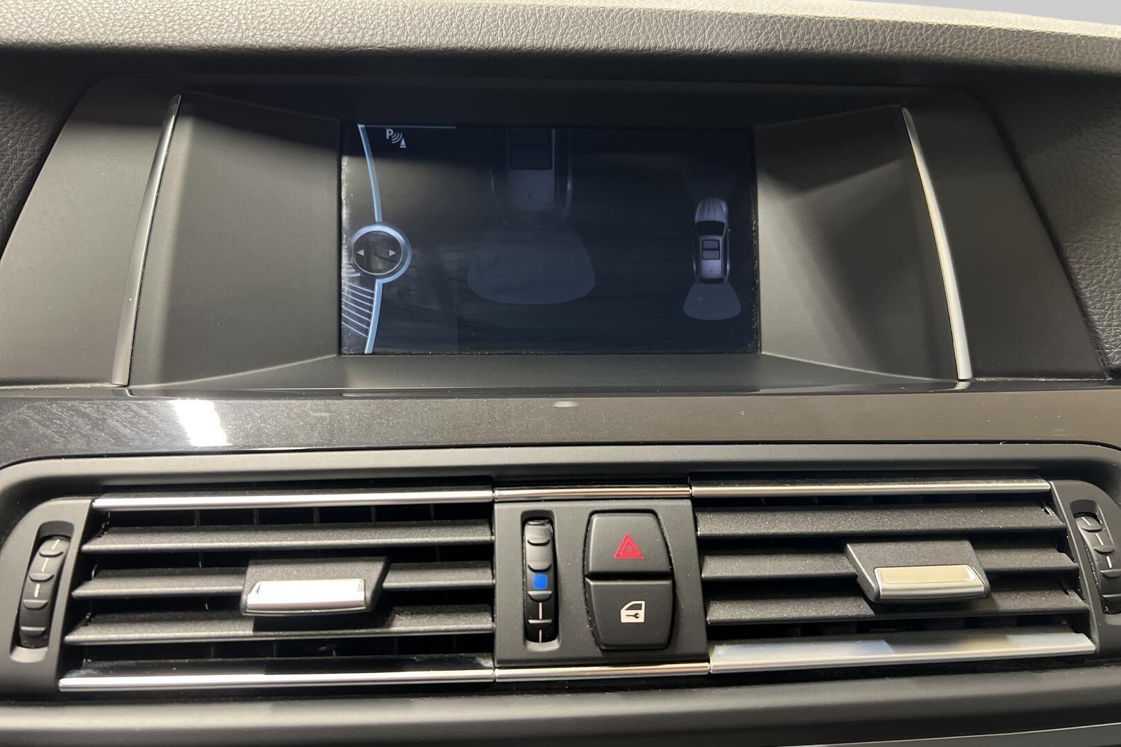 BMW 5-sarja iso kuva 18