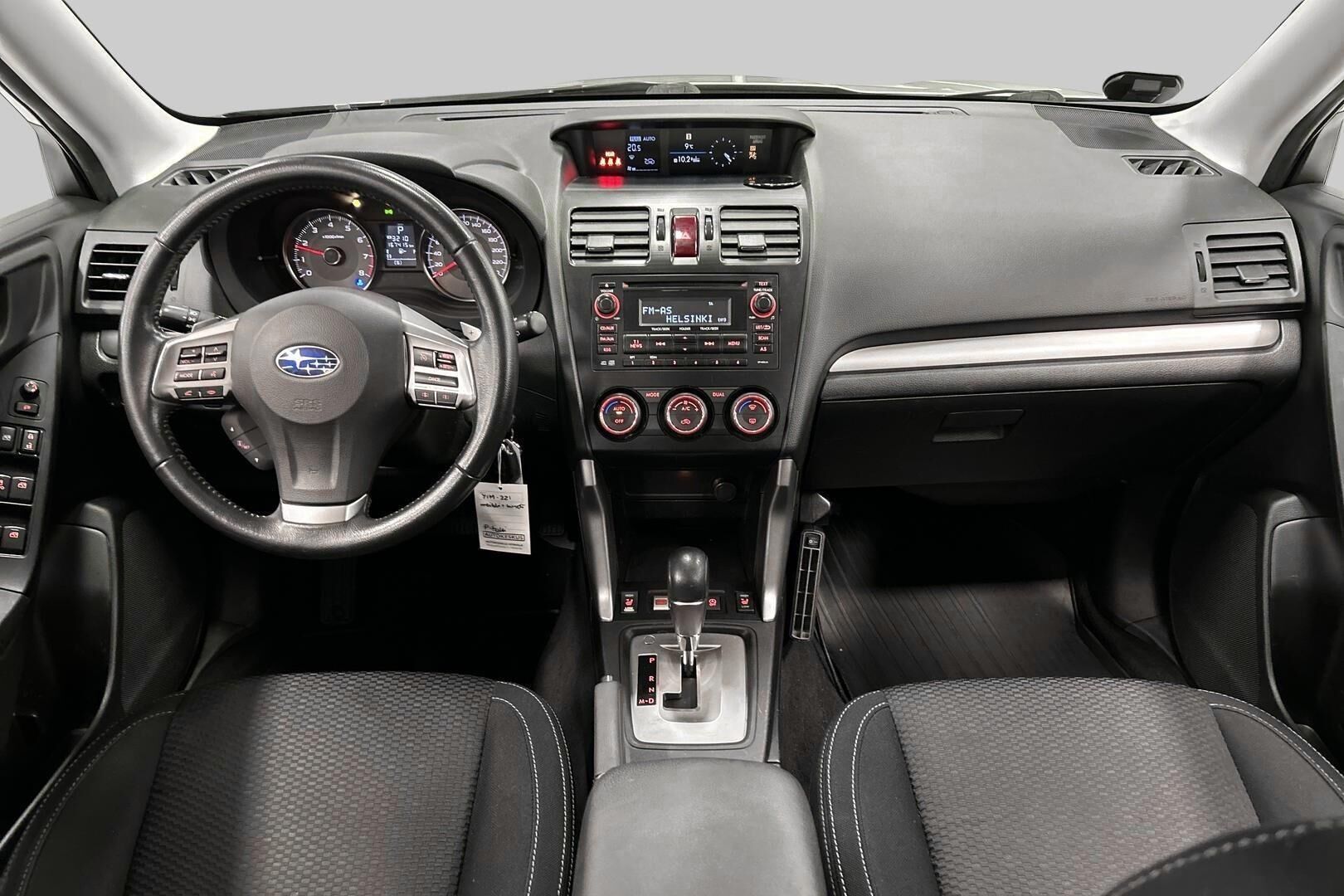 Subaru Forester iso kuva 10