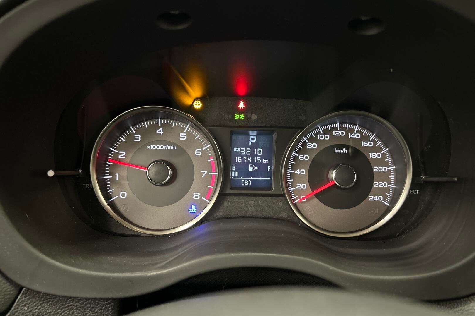 Subaru Forester iso kuva 27