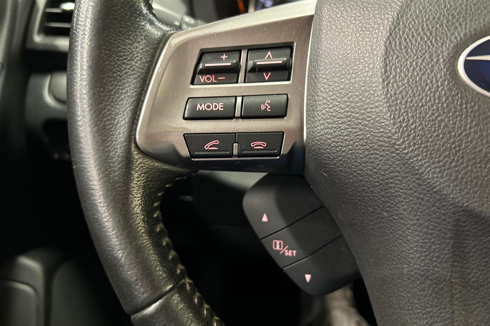 Subaru Forester iso kuva 15