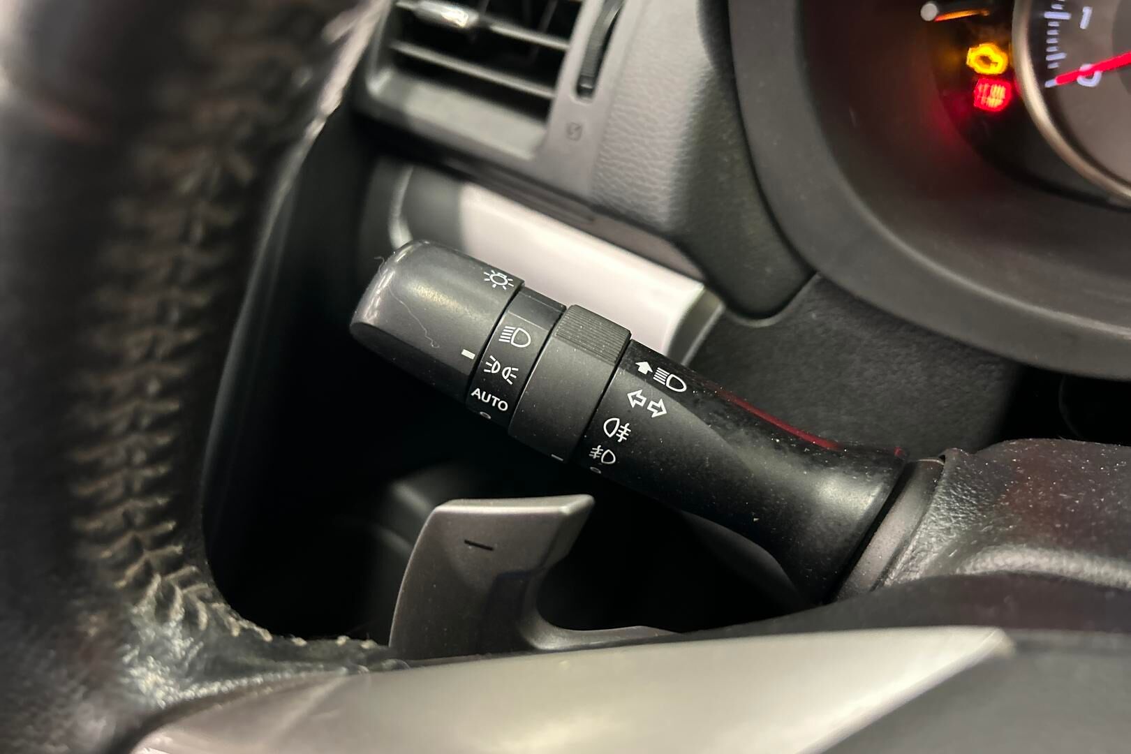 Subaru Forester iso kuva 17