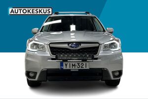 Subaru Forester esikatselu 2