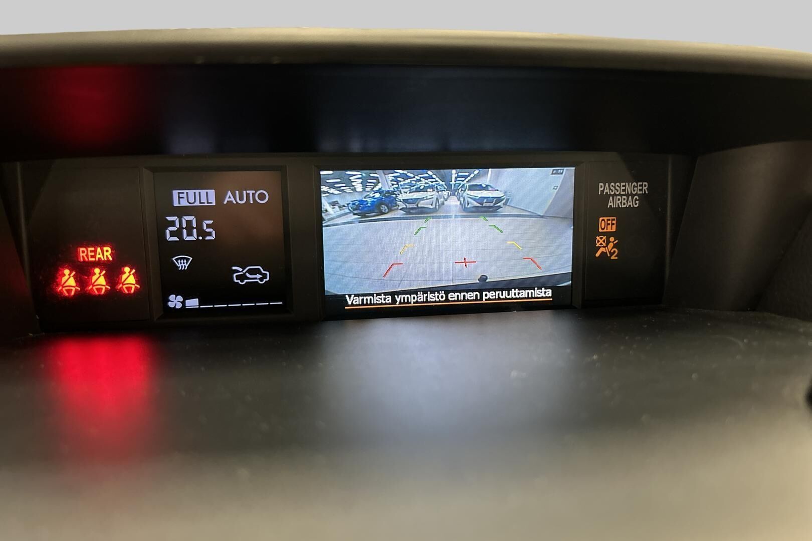 Subaru Forester iso kuva 24