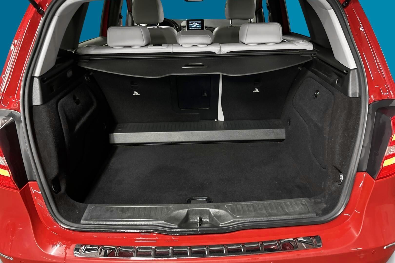 Mercedes-Benz B iso kuva 12