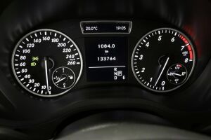Mercedes-Benz B esikatselu 14