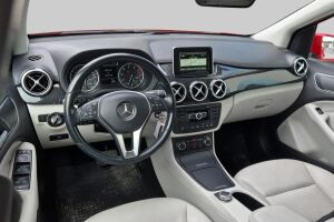 Mercedes-Benz B esikatselu 2