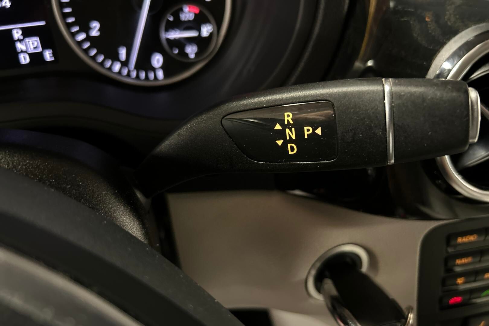 Mercedes-Benz B iso kuva 22